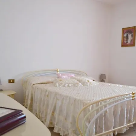 House With 3 Bedrooms In With Enclosed Garden And Wifi 2 Km From The Holiday home